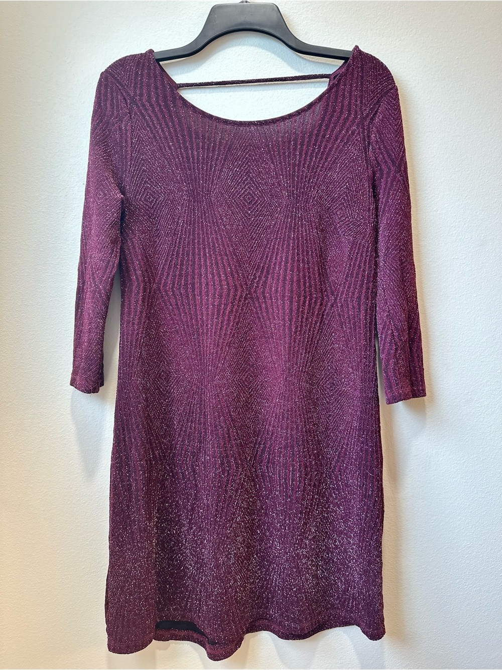 Burgundy Metallic Shimmer Geometric Open Back Bodycon Mini Dress